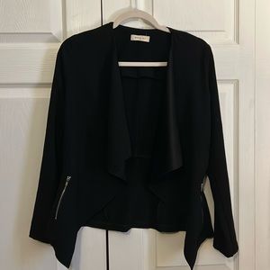Black blazer, open flow front
